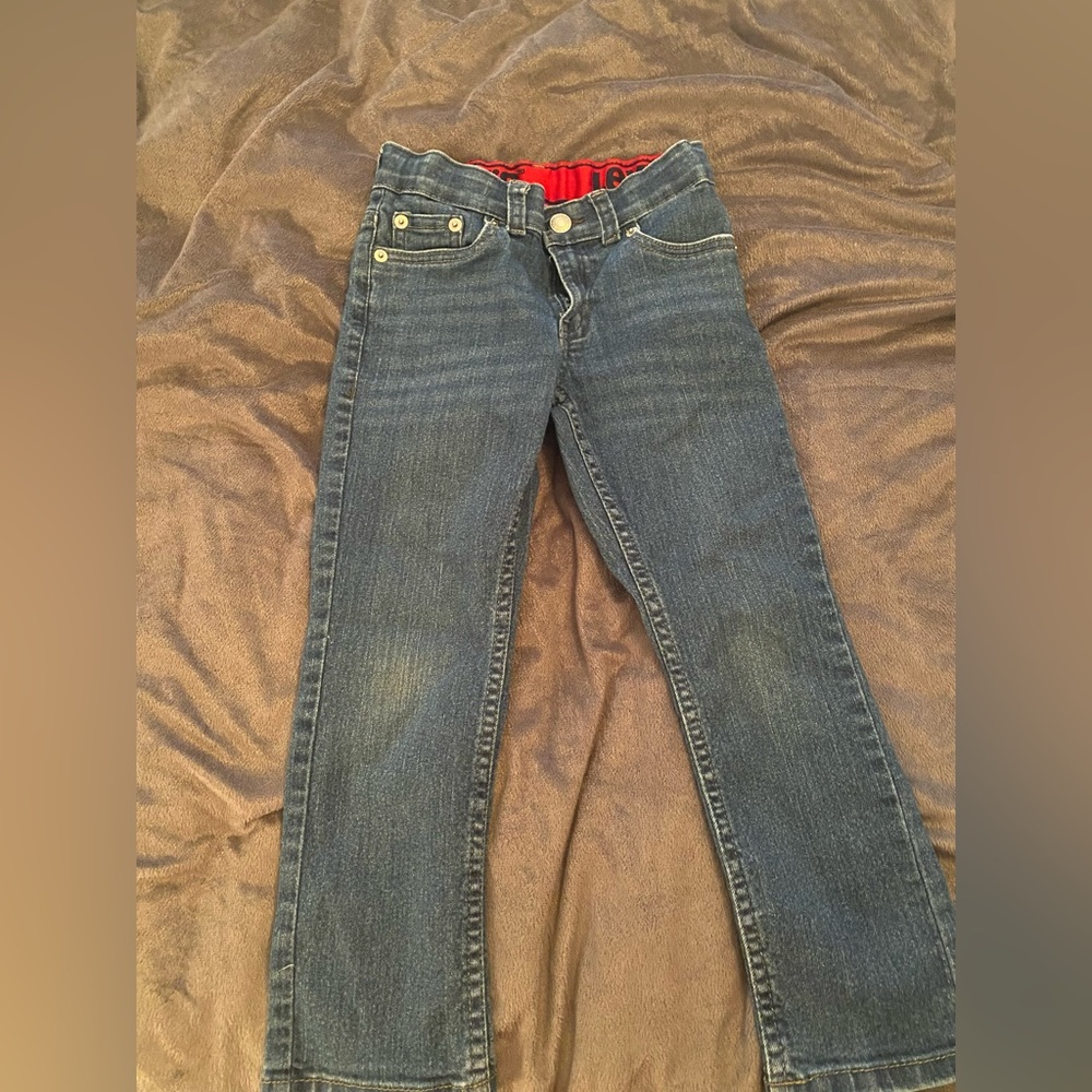 Levi’s size 5 regular